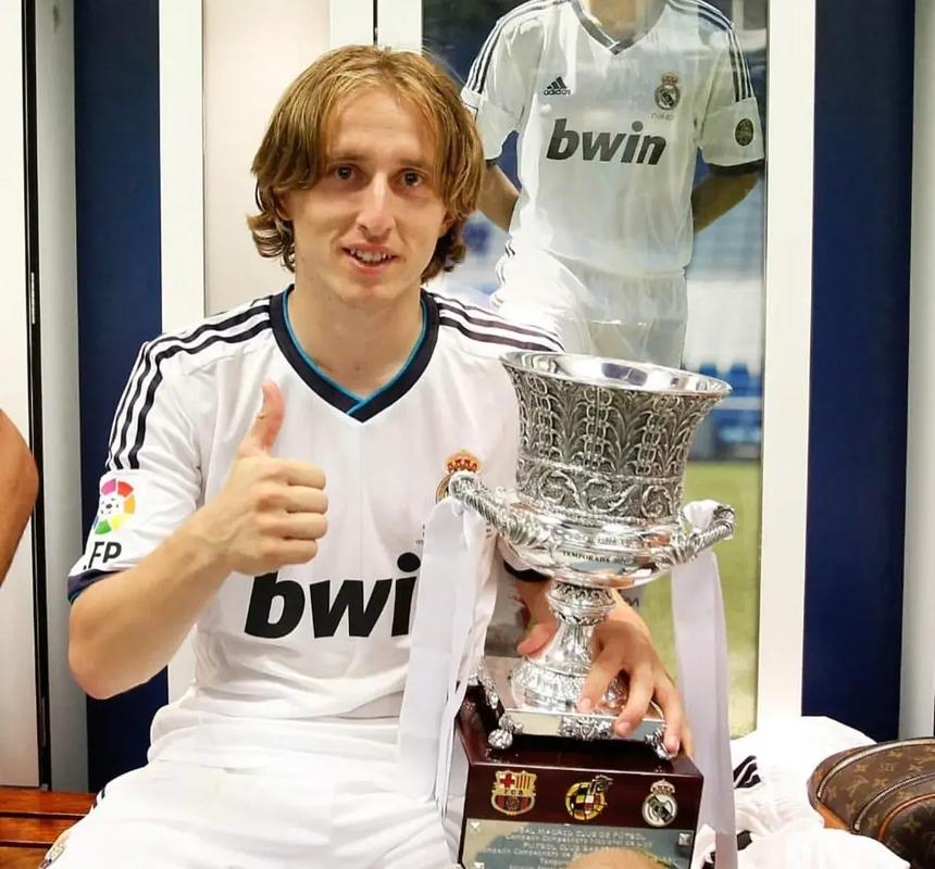 中欧篮球冠军杯在重庆开赛 促进中欧篮球交流合作